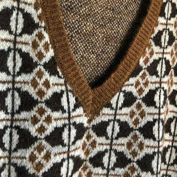 Brown and Cream Patterned Sweater Vest - Picture 3 of 5